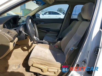 Zdjęcie 7 z 12 samochodu: 2010 HONDA ACCORD LX VIN:1HGCP2F30AA190305 - miniatura