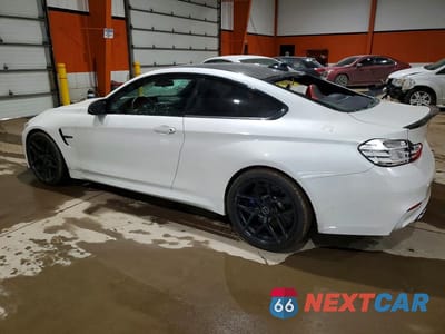 Drugie zdjęcie samochodu z przodu: 2015 BMW M4 VIN:WBS3R9C59FK330014 - miniatura