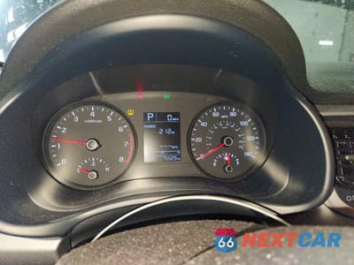 Zdjęcie 9 z 12 samochodu: 2020 KIA RIO S VIN:3KPA24AD6LE268148 - miniatura