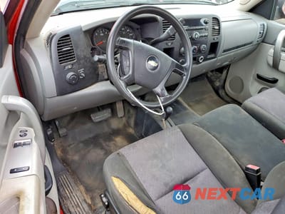 Zdjęcie 8 z 12 samochodu: 2012 CHEVROLET SILVERADO K1500 VIN:1GCNKPE00CZ100374 - miniatura