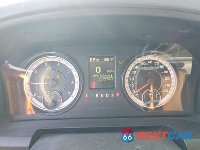 Zdjęcie 9 z 12 samochodu: 2017 RAM 1500 SLT VIN:1C6RR6GG6HS657220 - miniatura