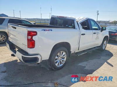 Trzecie zdjęcie samochodu z tyłu: 2024 CHEVROLET SILVERADO K1500 CUSTOM VIN:1GCPDBEK7RZ203565 - miniatura
