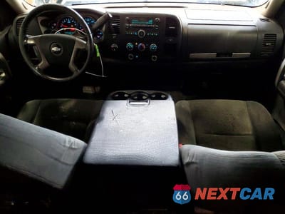 Zdjęcie 8 z 11 samochodu: 2007 CHEVROLET SILVERADO K1500 CREW CAB VIN:2GCEK13C671704472 - miniatura