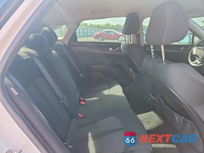 Zdjęcie 10 z 12 samochodu: 2022 KIA K5 LXS VIN:5XXG14J27NG118541 - miniatura