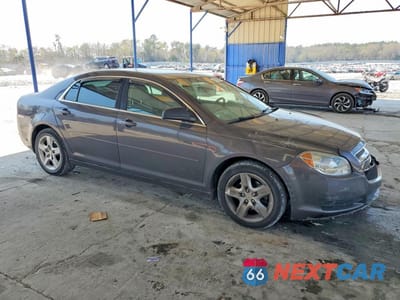 Czwarte zdjęcie samochodu z boku: 2011 CHEVROLET MALIBU LS VIN:1G1ZB5E1XBF337607 - miniatura