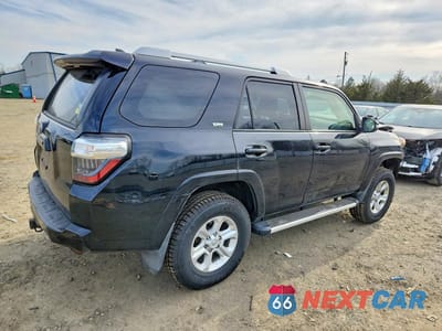 Trzecie zdjęcie samochodu z tyłu: 2018 TOYOTA 4RUNNER SR5 PREMIUM VIN:JTEBU5JR4J5500072 - miniatura