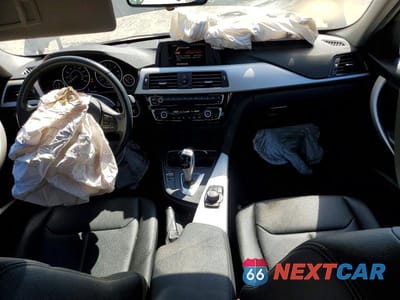 Zdjęcie 8 z 12 samochodu: 2018 BMW 320 I VIN:WBA8A9C59JAH13387 - miniatura