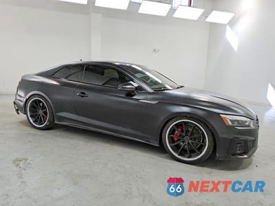 Czwarte zdjęcie samochodu z boku: 2021 AUDI A5 PREMIUM PLUS 45 VIN:WAUTAAF58MA012431 - miniatura