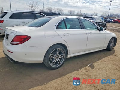 Trzecie zdjęcie samochodu z tyłu: 2018 MERCEDES-BENZ E 300 4MATIC VIN:WDDZF4KB3JA399399 - miniatura