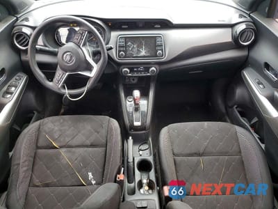 Zdjęcie 8 z 12 samochodu: 2019 NISSAN KICKS SV VIN:3N1CP5CU6KL541888 - miniatura