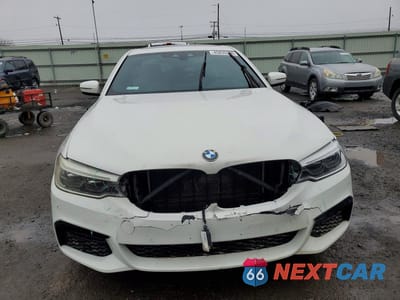 Piąte zdjęcie samochodu w środku: 2019 BMW 530E VIN:WBAJA9C57KB391844 - miniatura