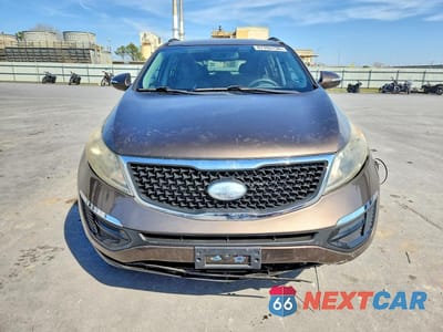 Piąte zdjęcie samochodu w środku: 2014 KIA SPORTAGE LX VIN:KNDPB3AC2E7574746 - miniatura