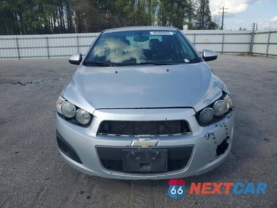 Piąte zdjęcie samochodu w środku: 2014 CHEVROLET SONIC LT VIN:1G1JC5SH6E4213622 - miniatura