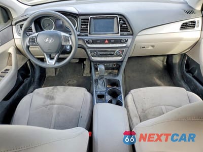 Zdjęcie 8 z 11 samochodu: 2018 HYUNDAI SONATA SE VIN:5NPE24AF3JH605175 - miniatura