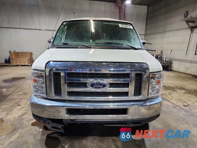 Piąte zdjęcie samochodu w środku: 2018 FORD ECONOLINE E350 SUPER DUTY CUTAWAY VAN VIN:1FDWE3F63JDC30307 - miniatura