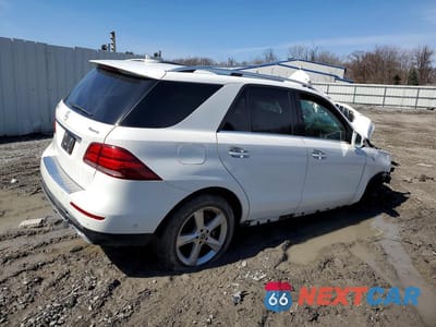 Trzecie zdjęcie samochodu z tyłu: 2018 MERCEDES-BENZ GLE 350 4MATIC VIN:4JGDA5HB0JB172158 - miniatura