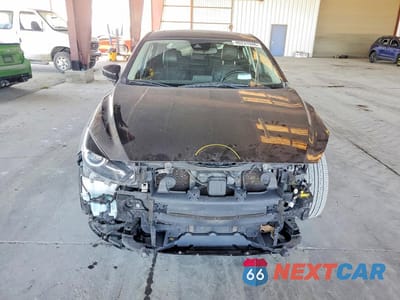 Piąte zdjęcie samochodu w środku: 2017 MAZDA 3 GRAND TOURING VIN:3MZBN1M35HM130575 - miniatura