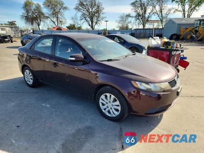 Czwarte zdjęcie samochodu z boku: 2010 KIA FORTE VIN:KNAFU4A28A5191853 - miniatura