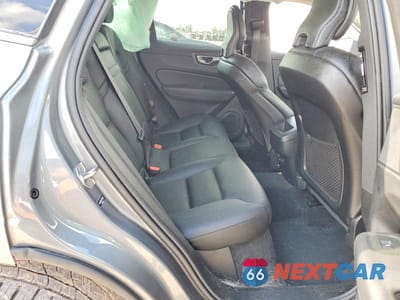 Zdjęcie 11 z 12 samochodu: 2020 VOLVO XC60 T5 MOMENTUM VIN:YV4102DKXL1590232 - miniatura