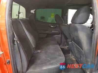Zdjęcie 10 z 12 samochodu: 2016 TOYOTA TACOMA TRD SPORT VIN:5TFCZ5AN1GX035402 - miniatura
