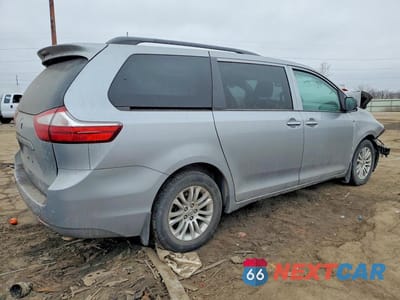 Trzecie zdjęcie samochodu z tyłu: 2016 TOYOTA SIENNA XLE 8-PASSENGER VIN:5TDYK3DC7GS736573 - miniatura
