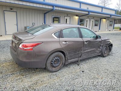 Trzecie zdjęcie samochodu z tyłu: 2015 NISSAN ALTIMA 2.5 S VIN:1N4AL3AP0FC288169 - miniatura