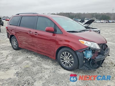 Czwarte zdjęcie samochodu z boku: 2020 TOYOTA SIENNA XLE 8-PASSENGER VIN:5TDYZ3DC2LS047224 - miniatura