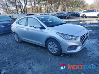 Czwarte zdjęcie samochodu z boku: 2020 HYUNDAI ACCENT SE VIN:3KPC24A6XLE114214 - miniatura
