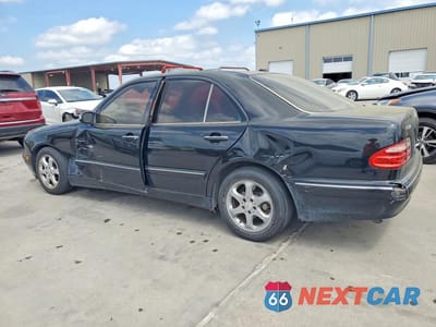 Drugie zdjęcie samochodu z przodu: 2002 MERCEDES-BENZ E 320 VIN:WDBJF65J02B449434 - miniatura