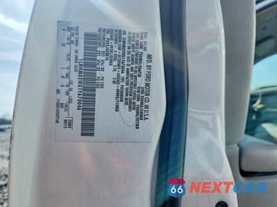 Zdjęcie 12 z 12 samochodu: 2001 LINCOLN TOWN CAR SIGNATURE VIN:1LNHM82WX1Y670046 - miniatura