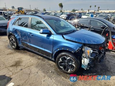 Czwarte zdjęcie samochodu z boku: 2023 KIA NIRO EV WIND VIN:KNDCR3L12P5036472 - miniatura