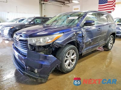 2015 TOYOTA HIGHLANDER XLE 5TDJKRFH4FS138372 - główne zdjęcie licytacji z USA - miniatura