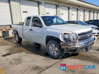 Czwarte zdjęcie samochodu z boku: 2008 CHEVROLET SILVERADO K1500 VIN:2GCEK19J181217039 - miniatura
