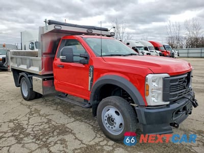 Czwarte zdjęcie samochodu z boku: 2024 FORD F550 SUPER DUTY DUMP TRUCK VIN:1FDUF5HN8RDA25596 - miniatura