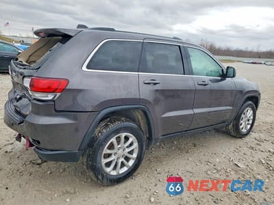 Trzecie zdjęcie samochodu z tyłu: 2021 JEEP GRAND CHEROKEE LAREDO VIN:1C4RJFAG4MC845103 - miniatura