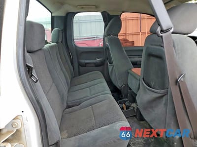 Zdjęcie 10 z 12 samochodu: 2010 CHEVROLET SILVERADO K1500 VIN:1GCSKPE34AZ219703 - miniatura