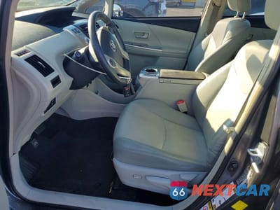 Zdjęcie 7 z 12 samochodu: 2013 TOYOTA PRIUS V FIVE VIN:JTDZN3EU0D3203075 - miniatura