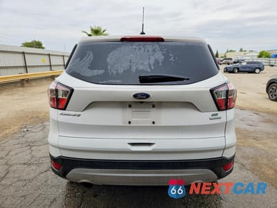 Zdjęcie 6 z 11 samochodu: 2017 FORD ESCAPE SE VIN:1FMCU0GDXHUA69448 - miniatura