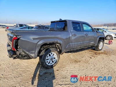 Trzecie zdjęcie samochodu z tyłu: 2025 TOYOTA TACOMA SR5 VIN:3TMLB5JN1SM194973 - miniatura