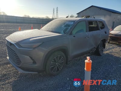 2025 TOYOTA GRAND HIGHLANDER HYBRID MAX PLATINUM 5TDADAB52SS014957 - główne zdjęcie licytacji z USA - miniatura