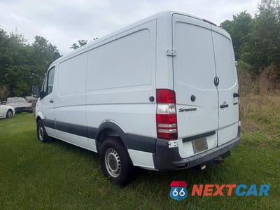 Trzecie zdjęcie samochodu z tyłu: 2013 MERCEDES-BENZ SPRINTER 2500 VIN:WD3PE7CC9D5739255 - miniatura