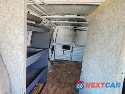 Zdjęcie 10 z 13 samochodu: 2004 CHEV EXPRESS G2500 VIN:1GCGG25V841128996 - miniatura