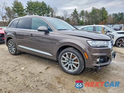 Czwarte zdjęcie samochodu z boku: 2017 AUDI Q7 PREMIUM PLUS VIN:WA1LAAF75HD056048 - miniatura