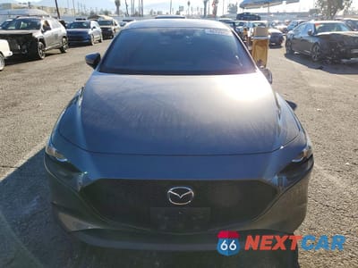 Piąte zdjęcie samochodu w środku: 2023 MAZDA 3 SELECT VIN:JM1BPAKMXP1616562 - miniatura