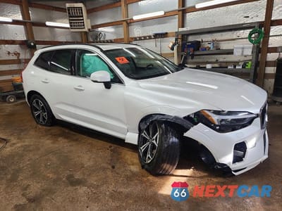 Czwarte zdjęcie samochodu z boku: 2022 VOLVO XC60 B5 MOMENTUM VIN:YV4L12RK2N1965404 - miniatura