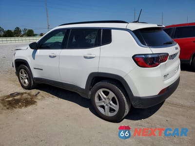 Drugie zdjęcie samochodu z przodu: 2024 JEEP COMPASS LATITUDE VIN:3C4NJDBN1RT595931 - miniatura