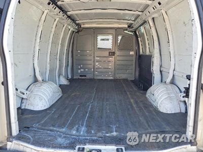 Zdjęcie 10 z 13 samochodu: 2010 GMC SAVANA G2500 VIN:1GTZGFBAXA1115874 - miniatura