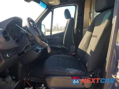 Zdjęcie 7 z 14 samochodu: 2019 MERCEDES-BENZ SPRINTER 2500 VIN:WD4PF1CDXKP129834 - miniatura