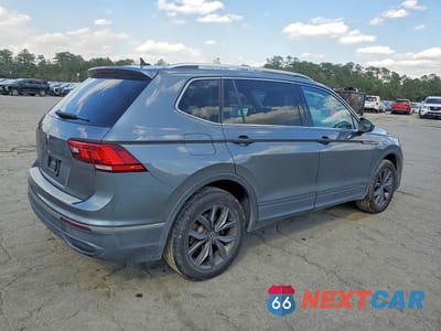 Trzecie zdjęcie samochodu z tyłu: 2022 VOLKSWAGEN TIGUAN SE VIN:3VV3B7AX1NM152189 - miniatura