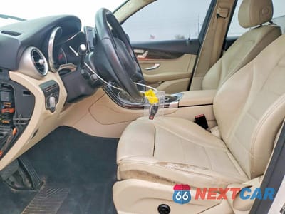 Zdjęcie 7 z 12 samochodu: 2019 MERCEDES-BENZ GLC 300 VIN:WDC0G4JB7KF543214 - miniatura